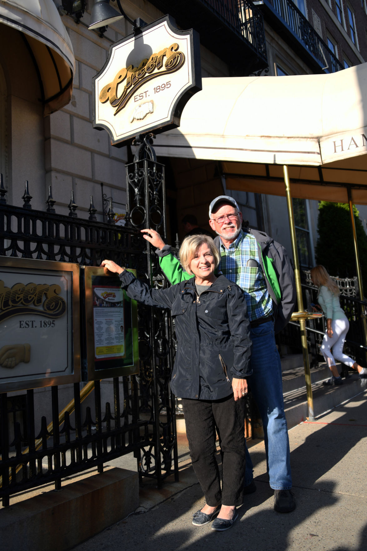 184 Kathie and Ron Klute at Cheers.jpg